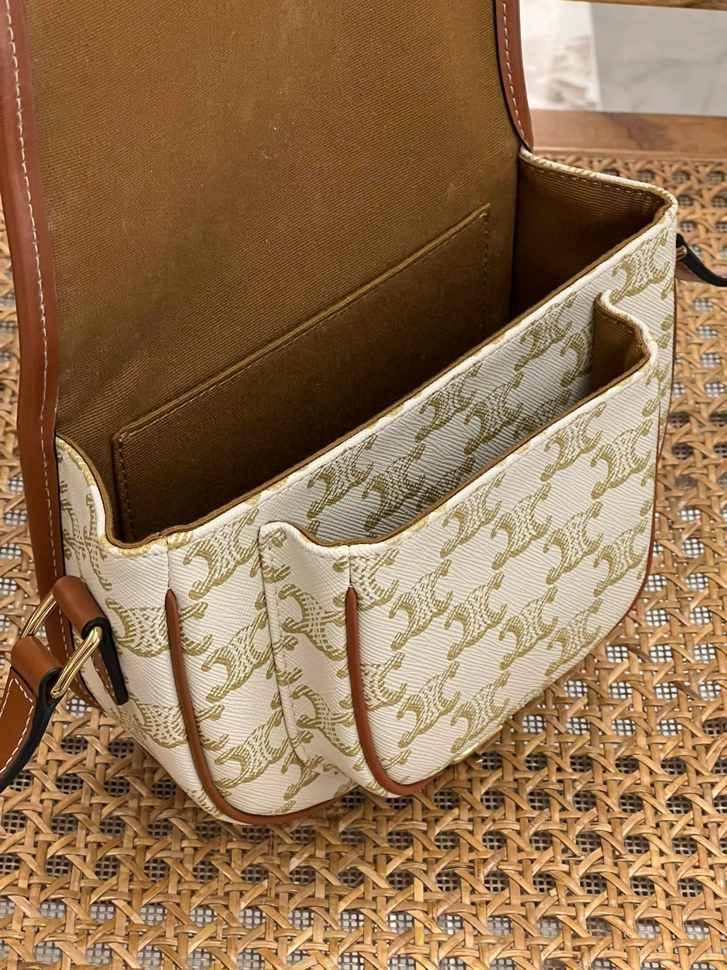 Celine Folco Bag in Triomphe - Image 8