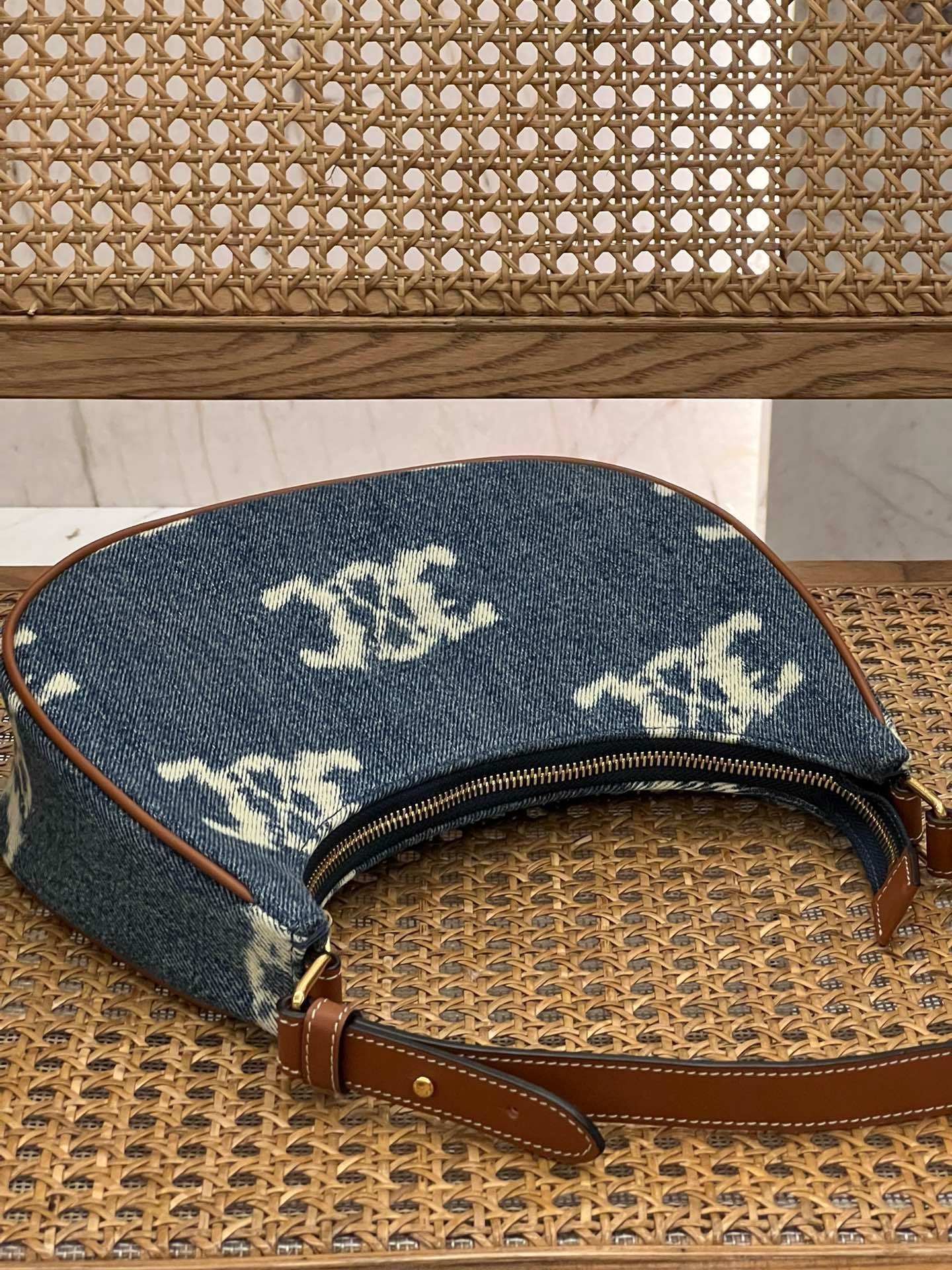 Celine Triomphe Ava Bag - Image 5