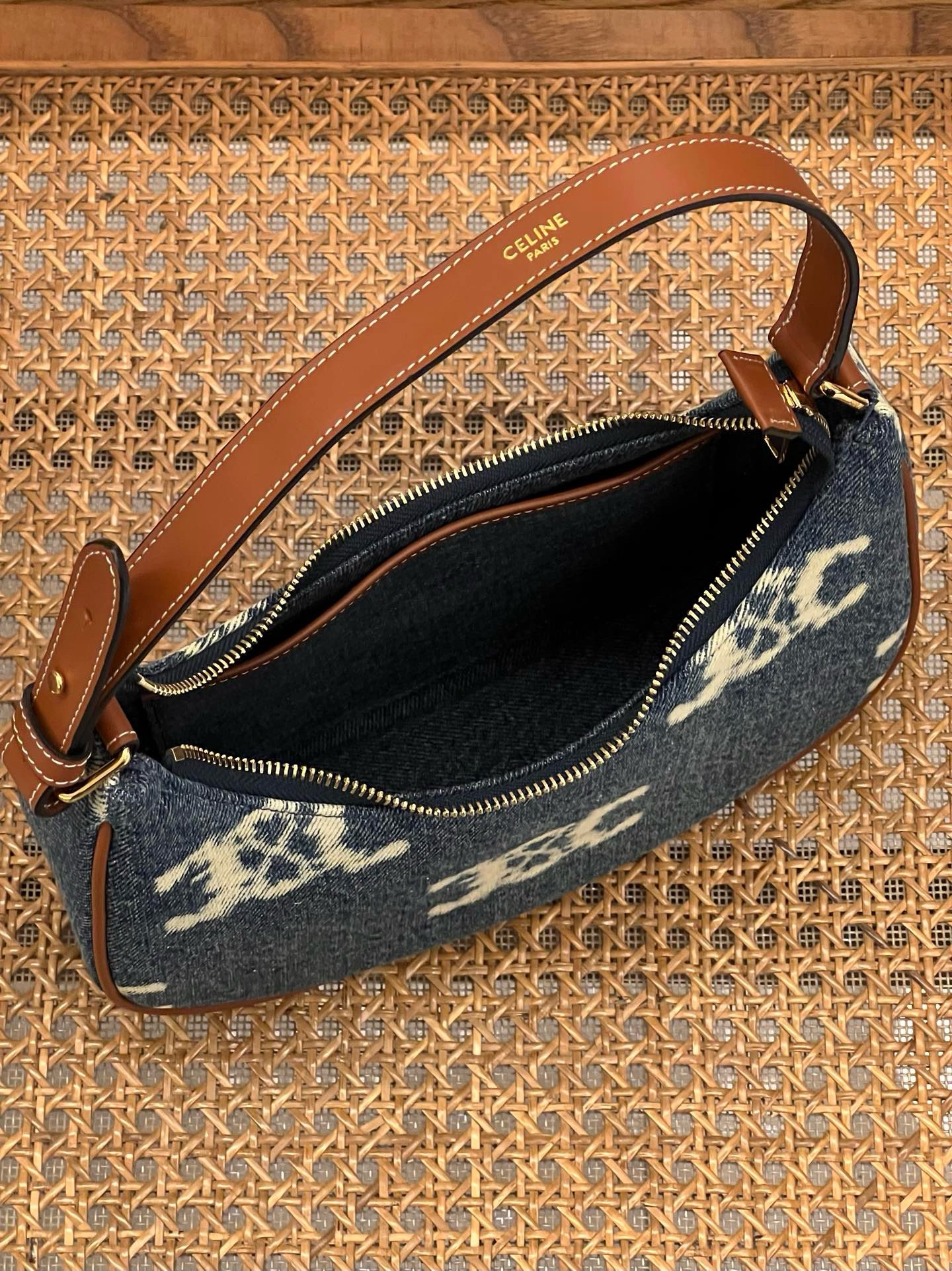 Celine Triomphe Ava Bag - Image 4