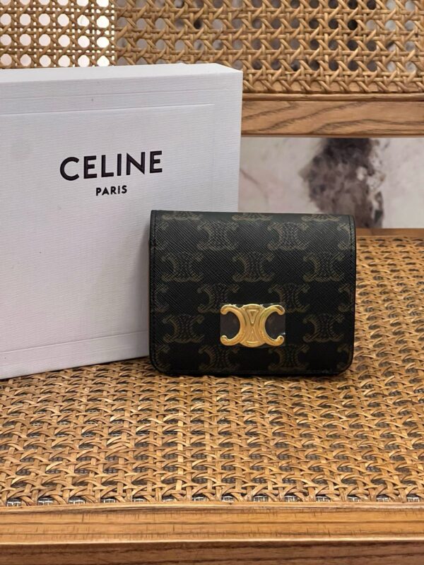 Celine Triomphe
