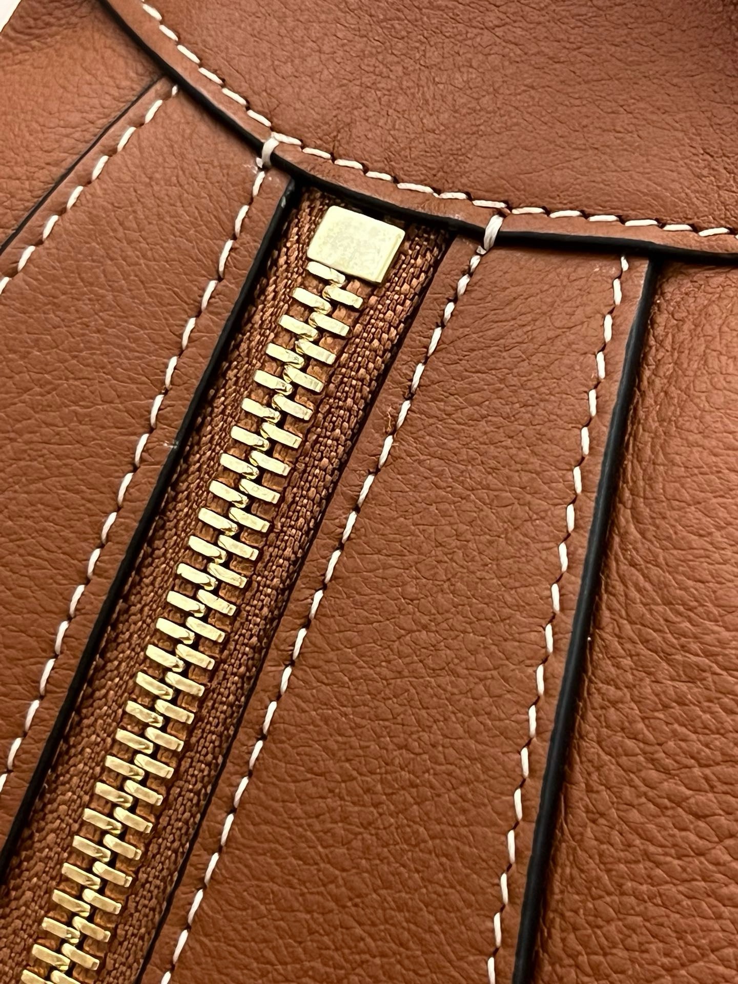 Celine Romy - Image 6