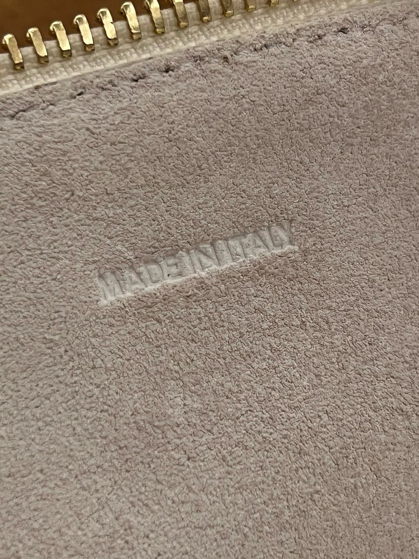 Celine Romy - Image 9