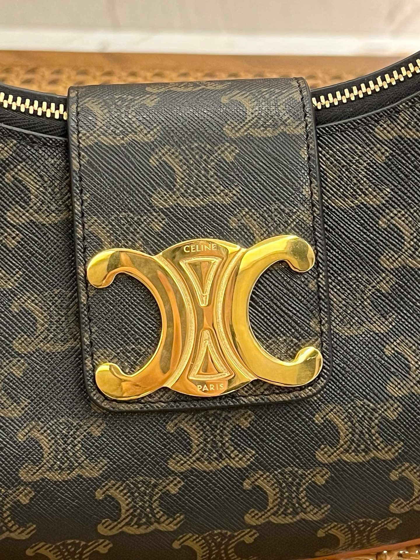 Celine Ava - Image 4