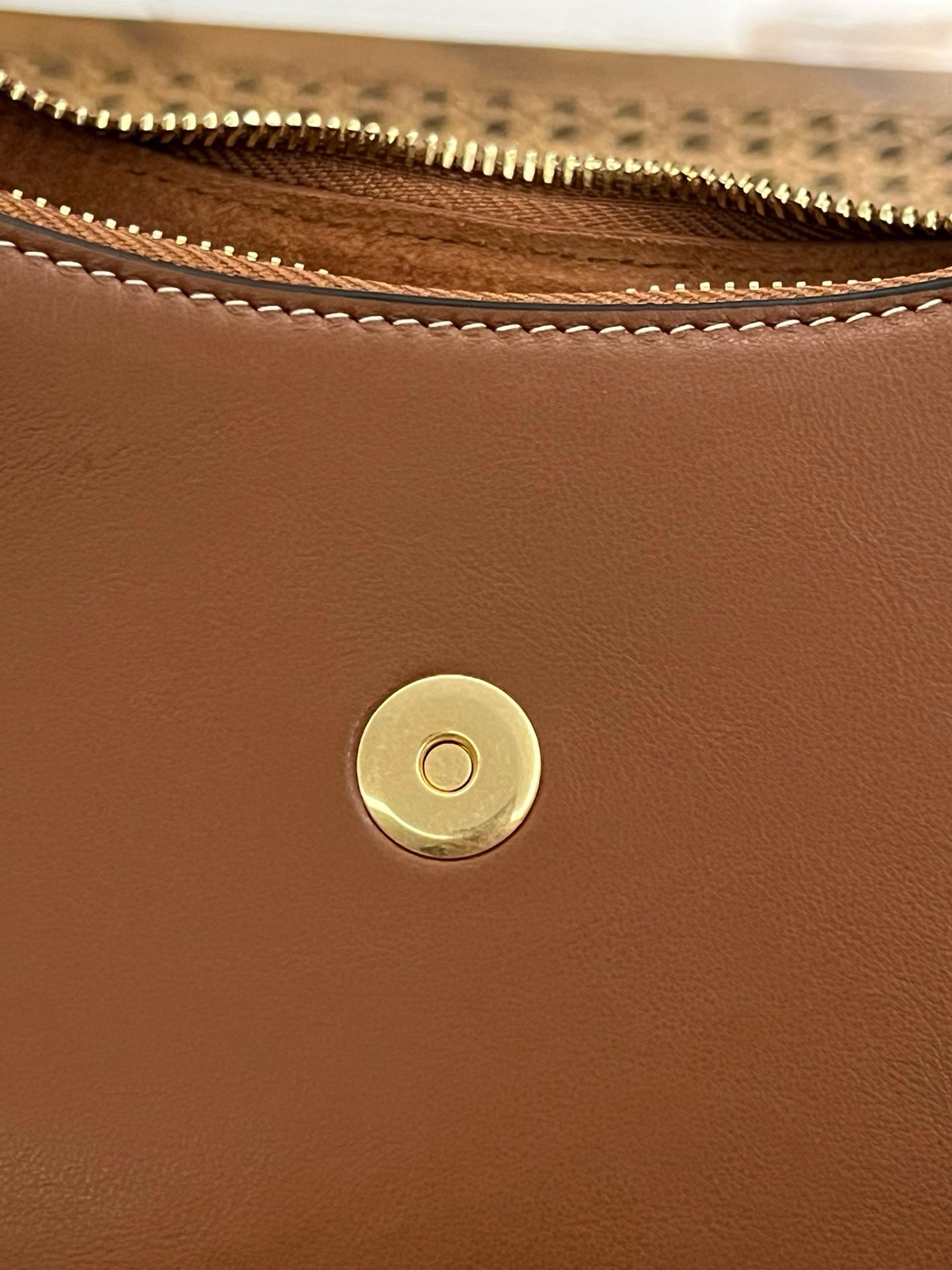 Celine Ava - Image 6