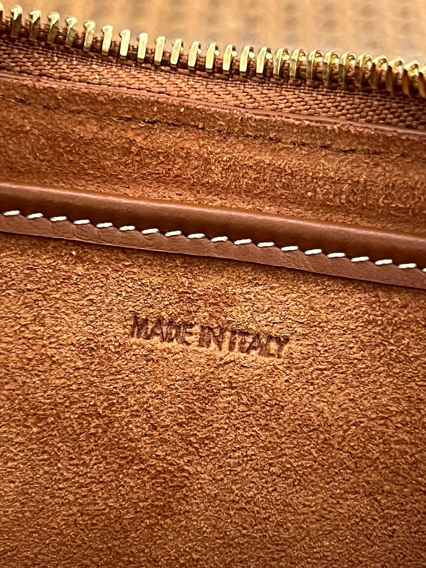 Celine Ava - Image 8