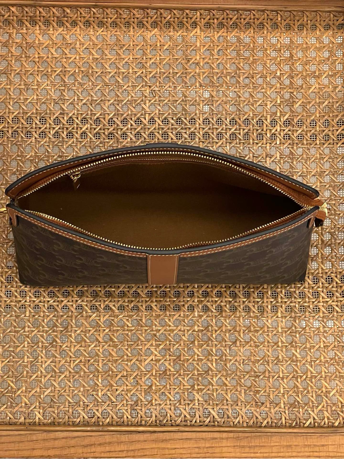 Celine Lock - Image 7