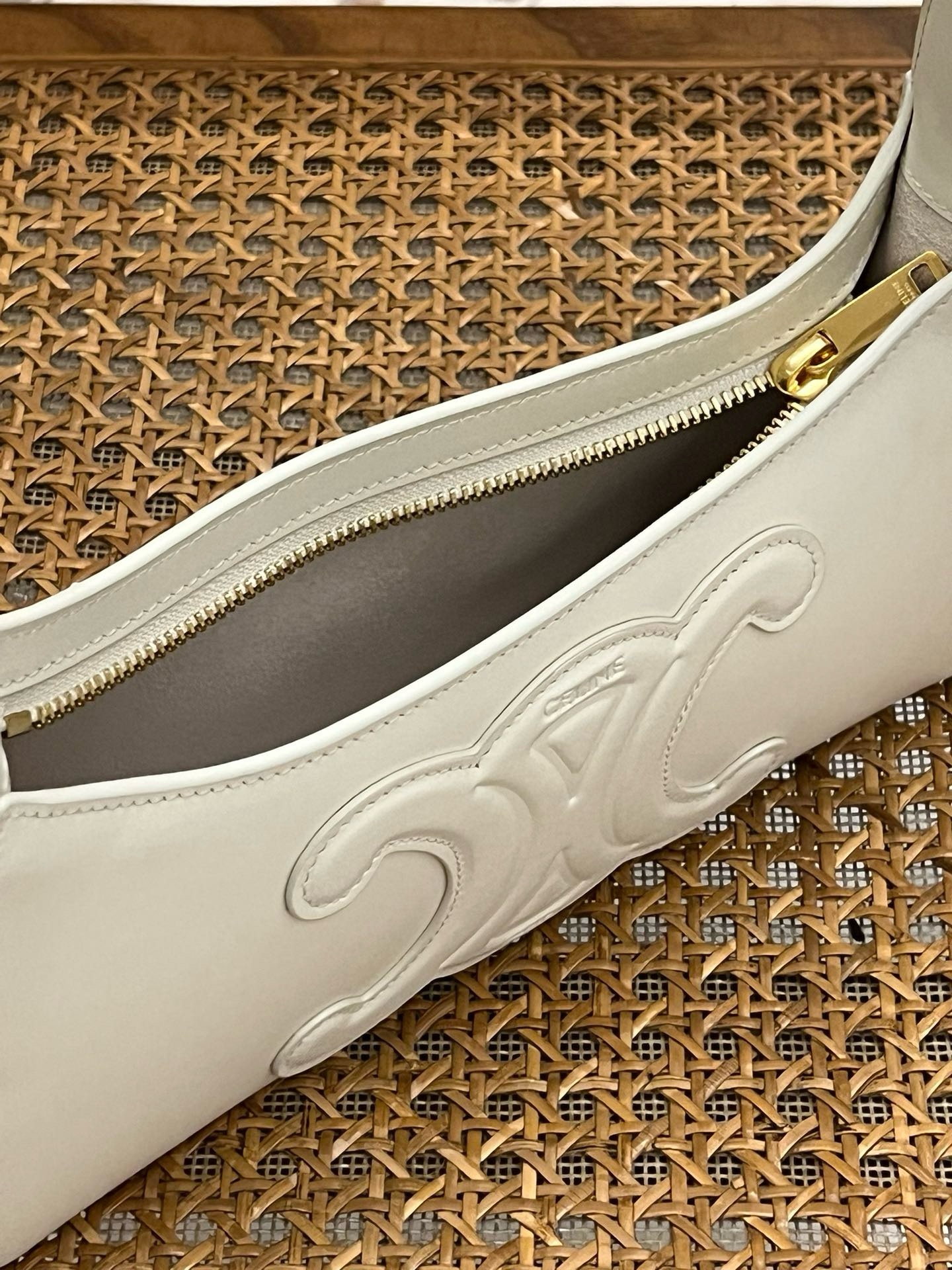 Celine Cuir Triomphe Shoulder Bag - Image 8