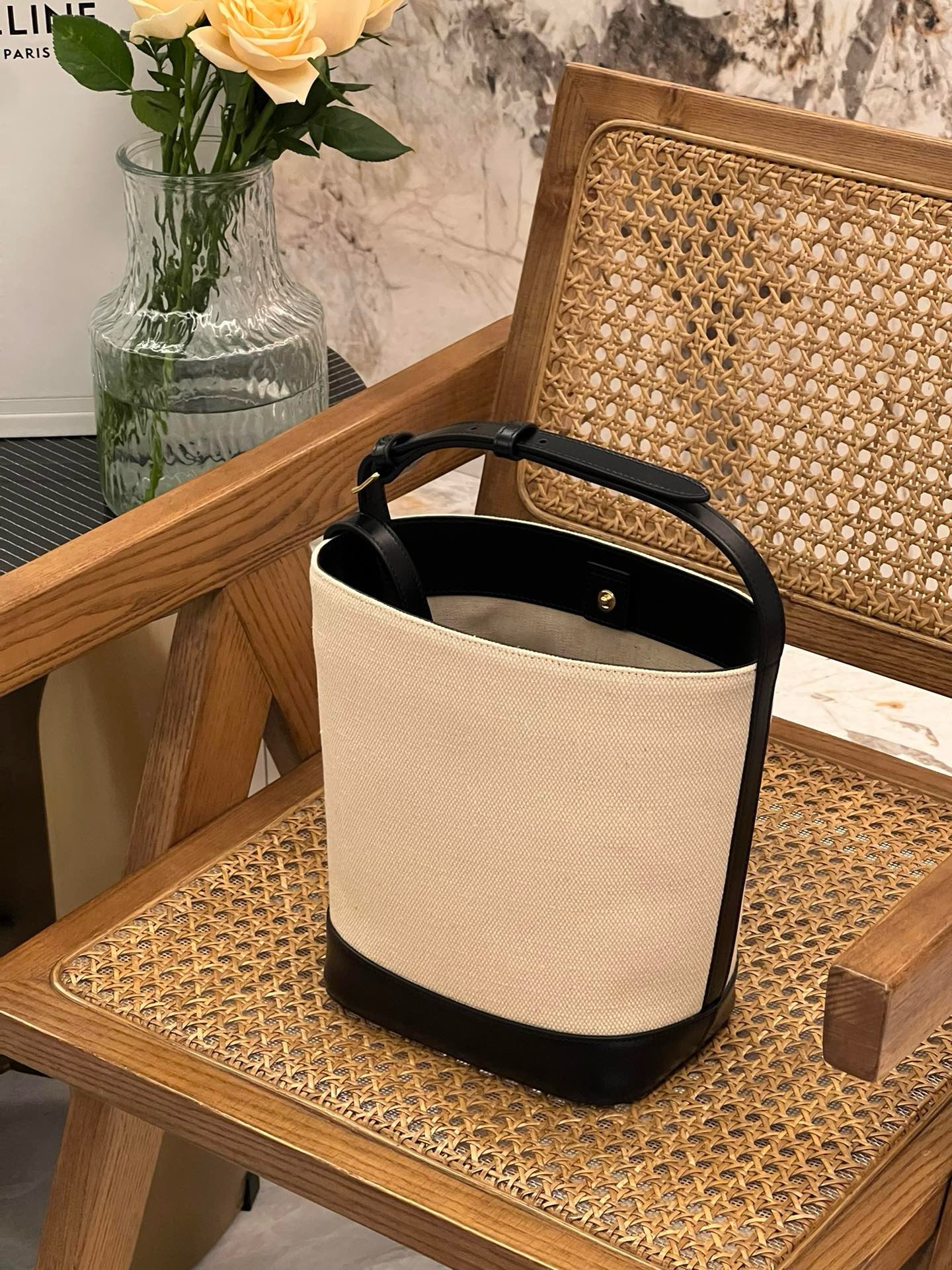 Celine Cuir Handbag - Image 2