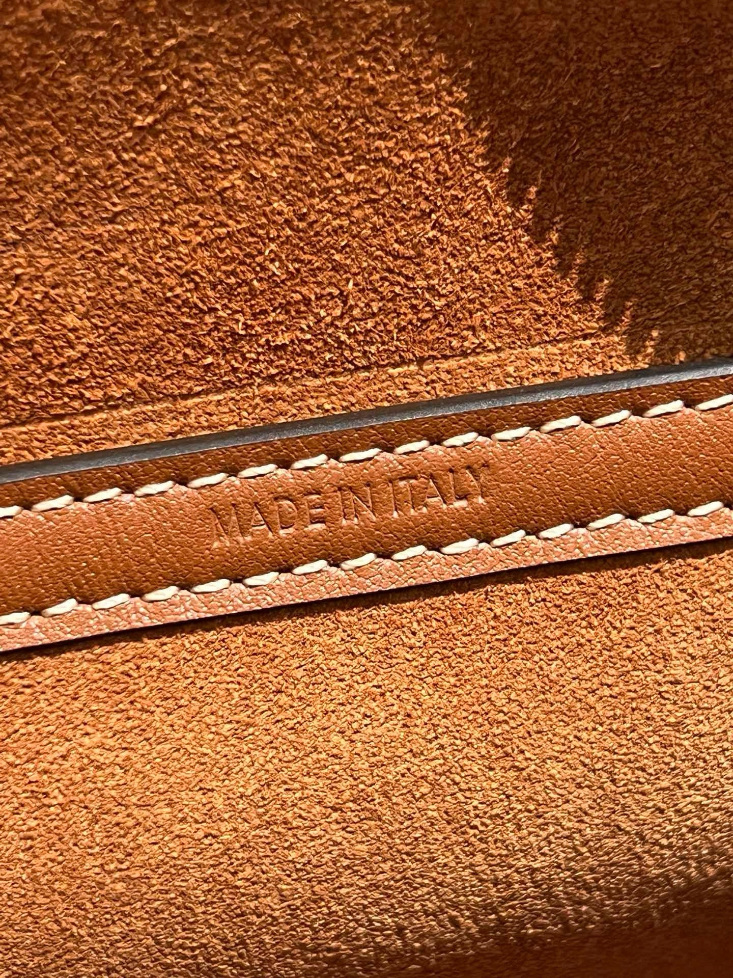 Celine Boston Petit Modele Cuir De Veeau Lisse - Image 8