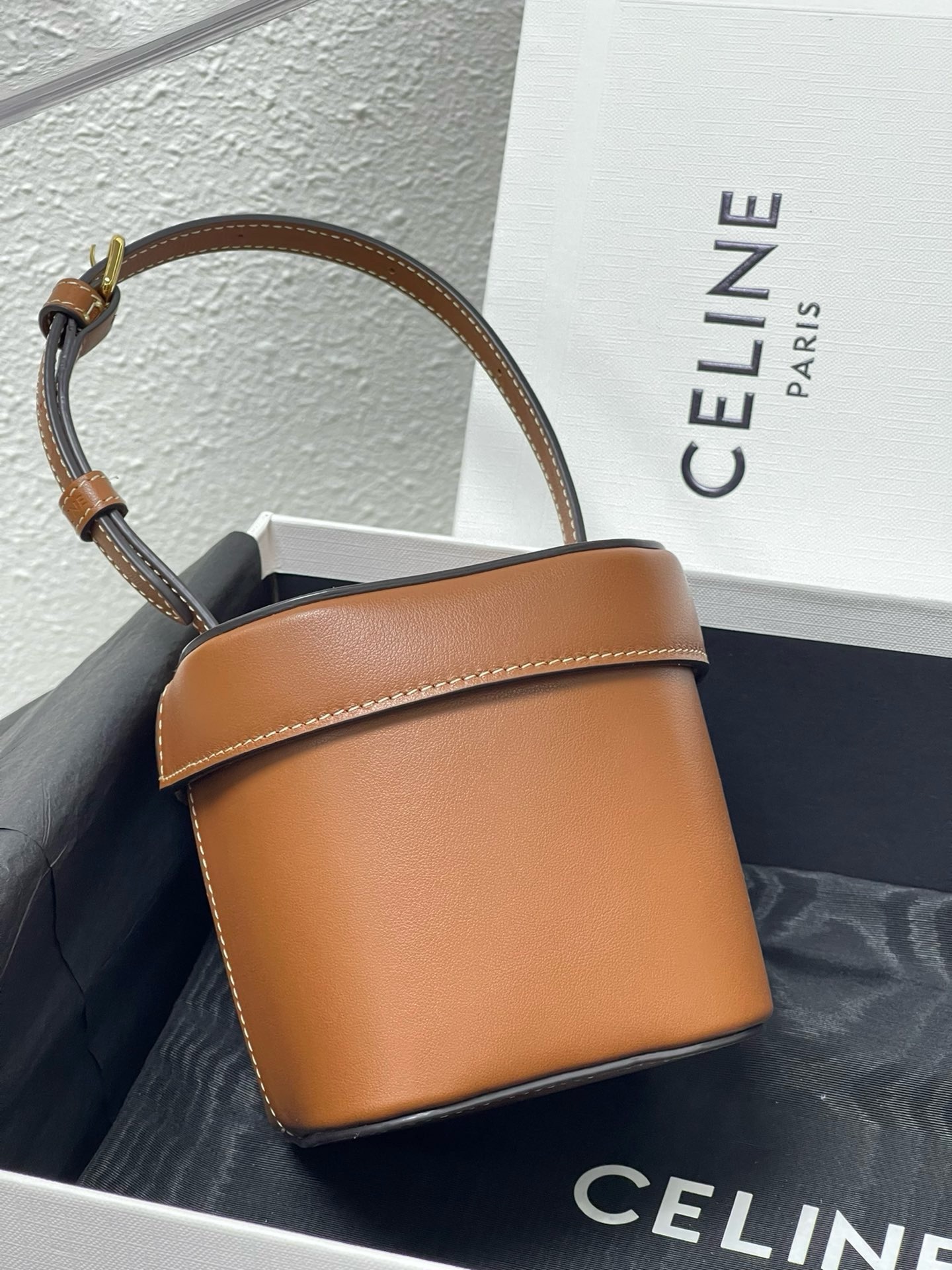 Celine Small Cuir Triomphe Box Crossbody Bag - Image 2