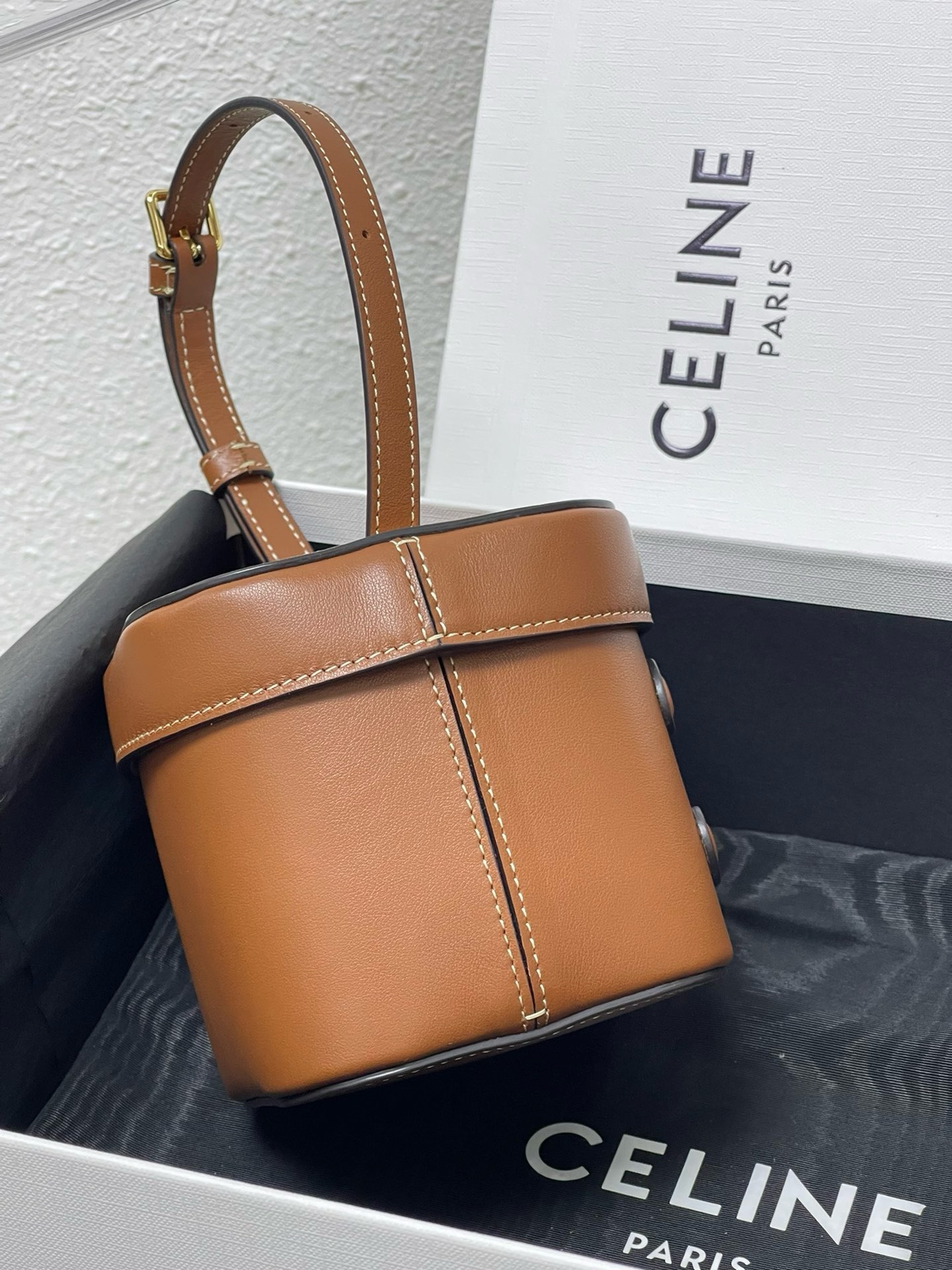 Celine Small Cuir Triomphe Box Crossbody Bag - Image 5