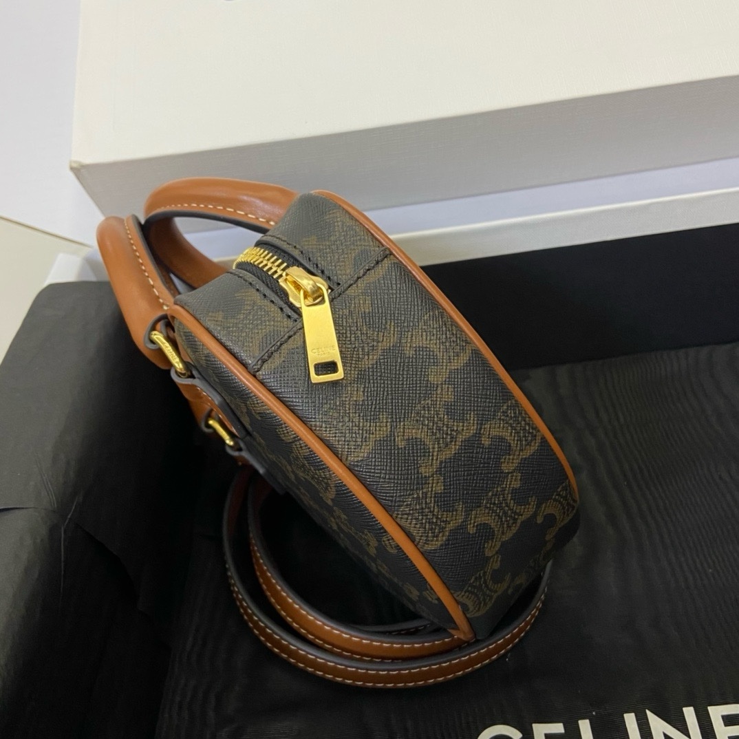 Celine Triomphe - Image 3