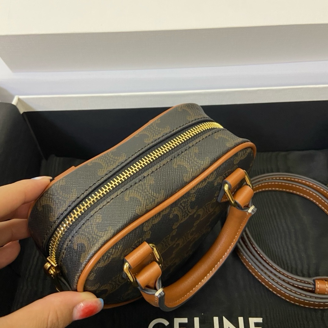 Celine Triomphe - Image 4