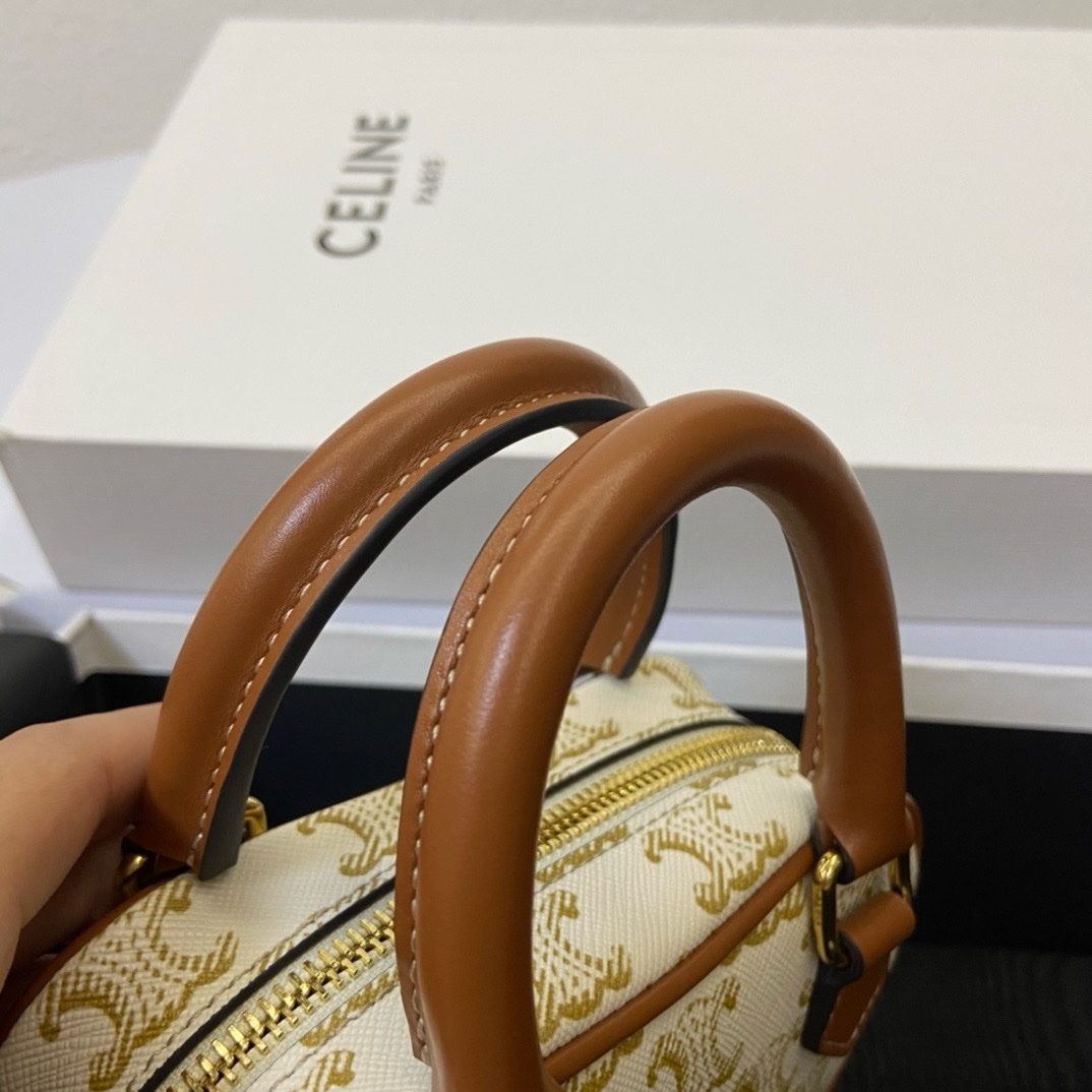 Celine Triomphe - Image 6