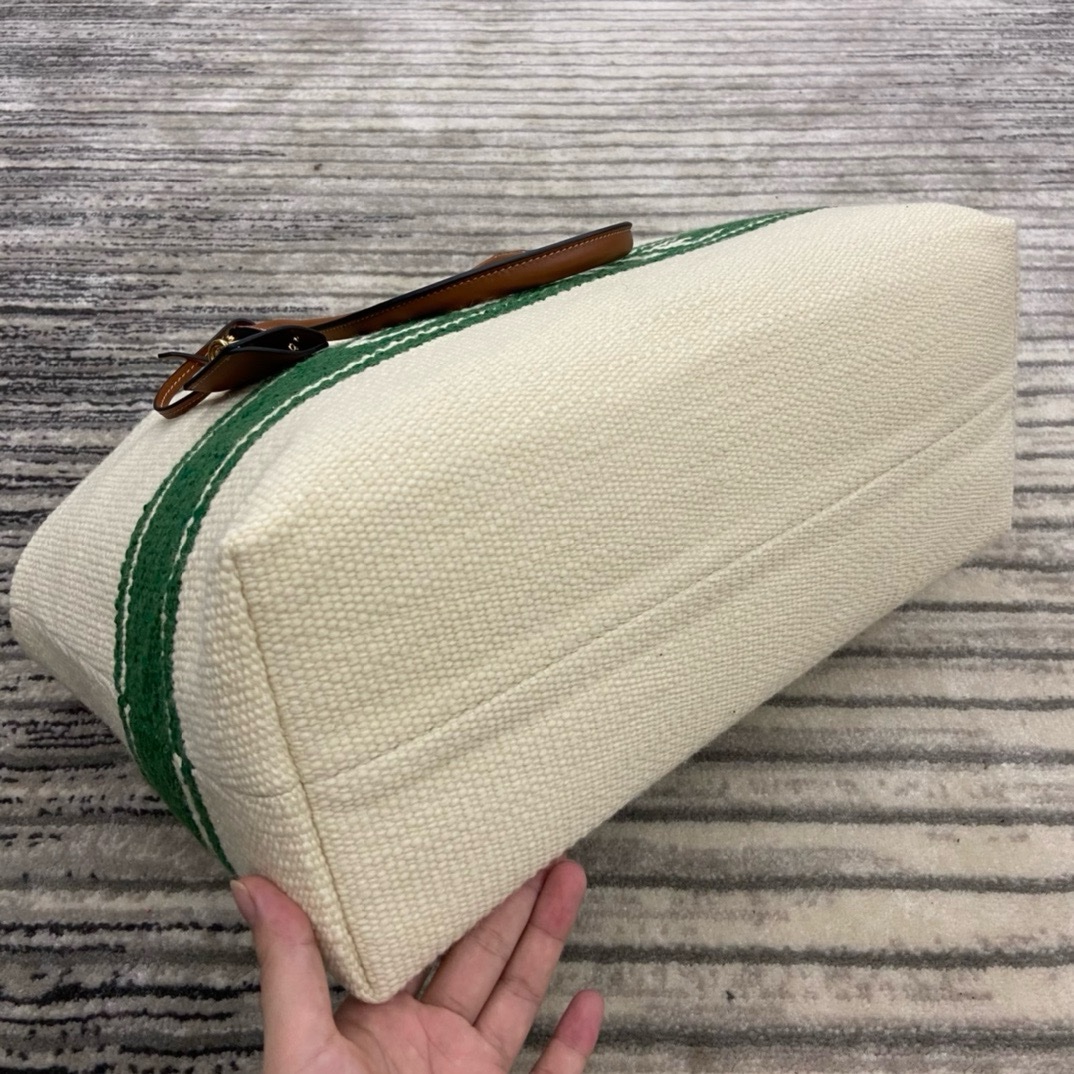 Celine Cabas - Image 5