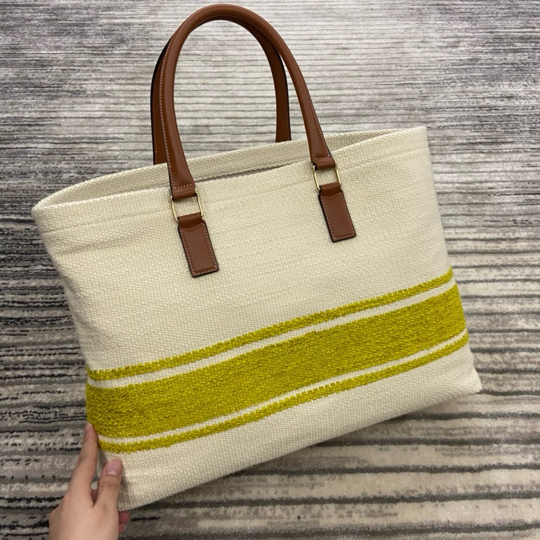 Celine Cabas - Image 2