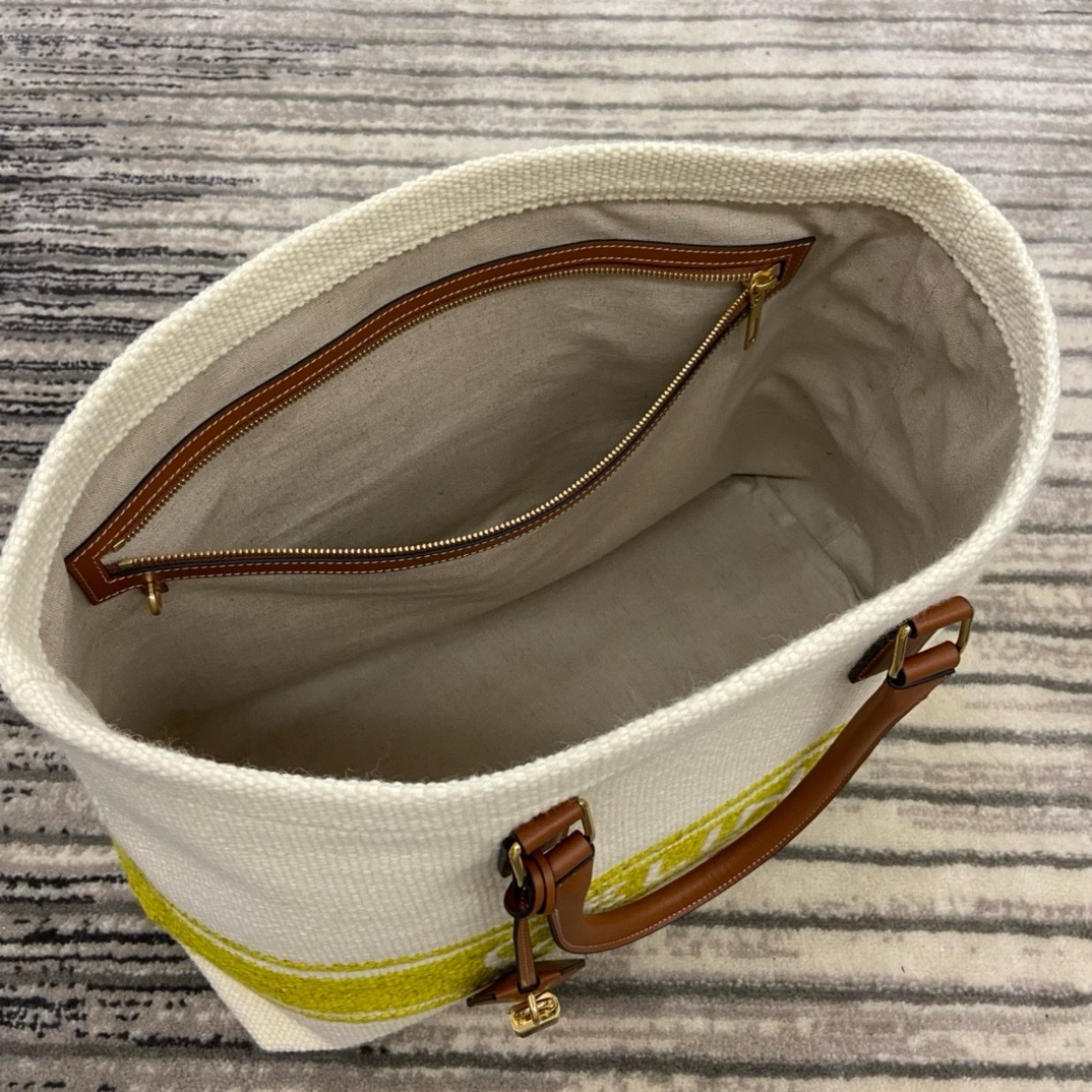 Celine Cabas - Image 7