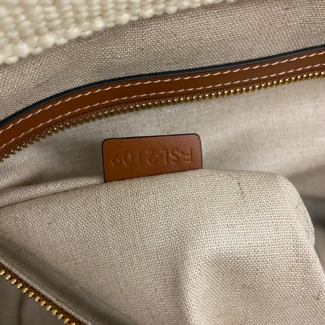 Celine Cabas - Image 9