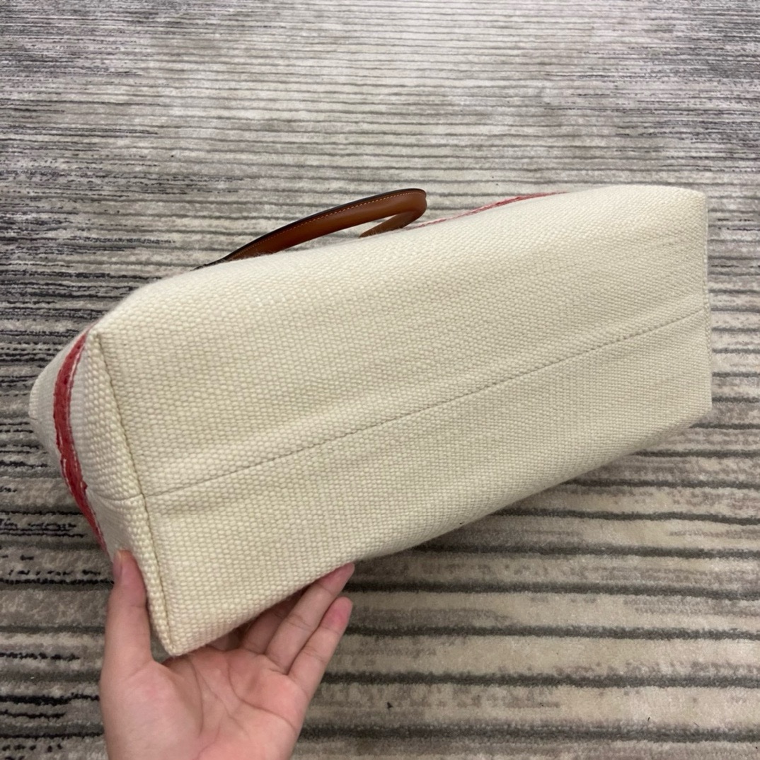 Celine Cabas - Image 6