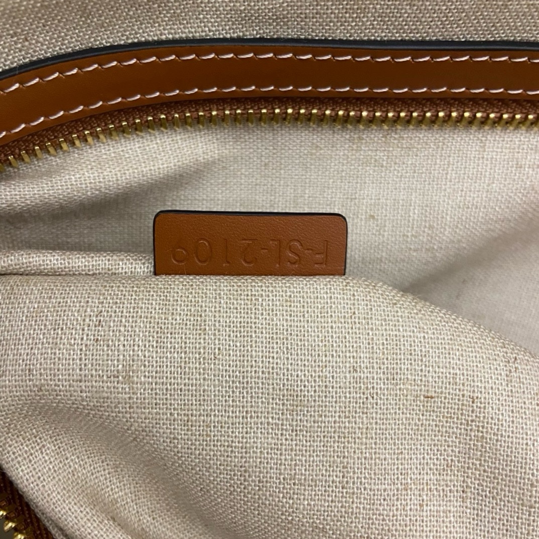 Celine Cabas - Image 8