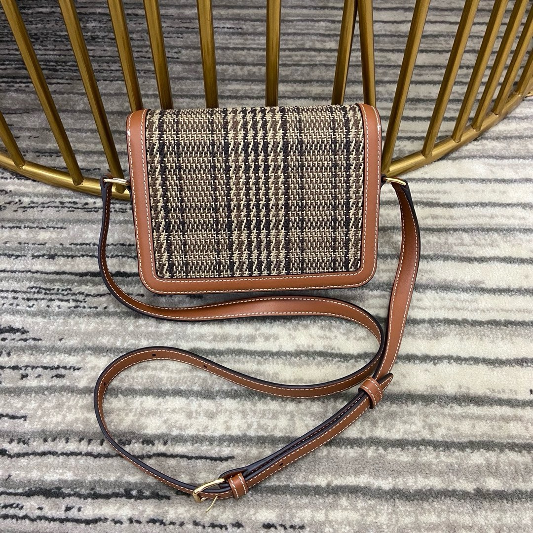 Celine Triomphe - Image 2