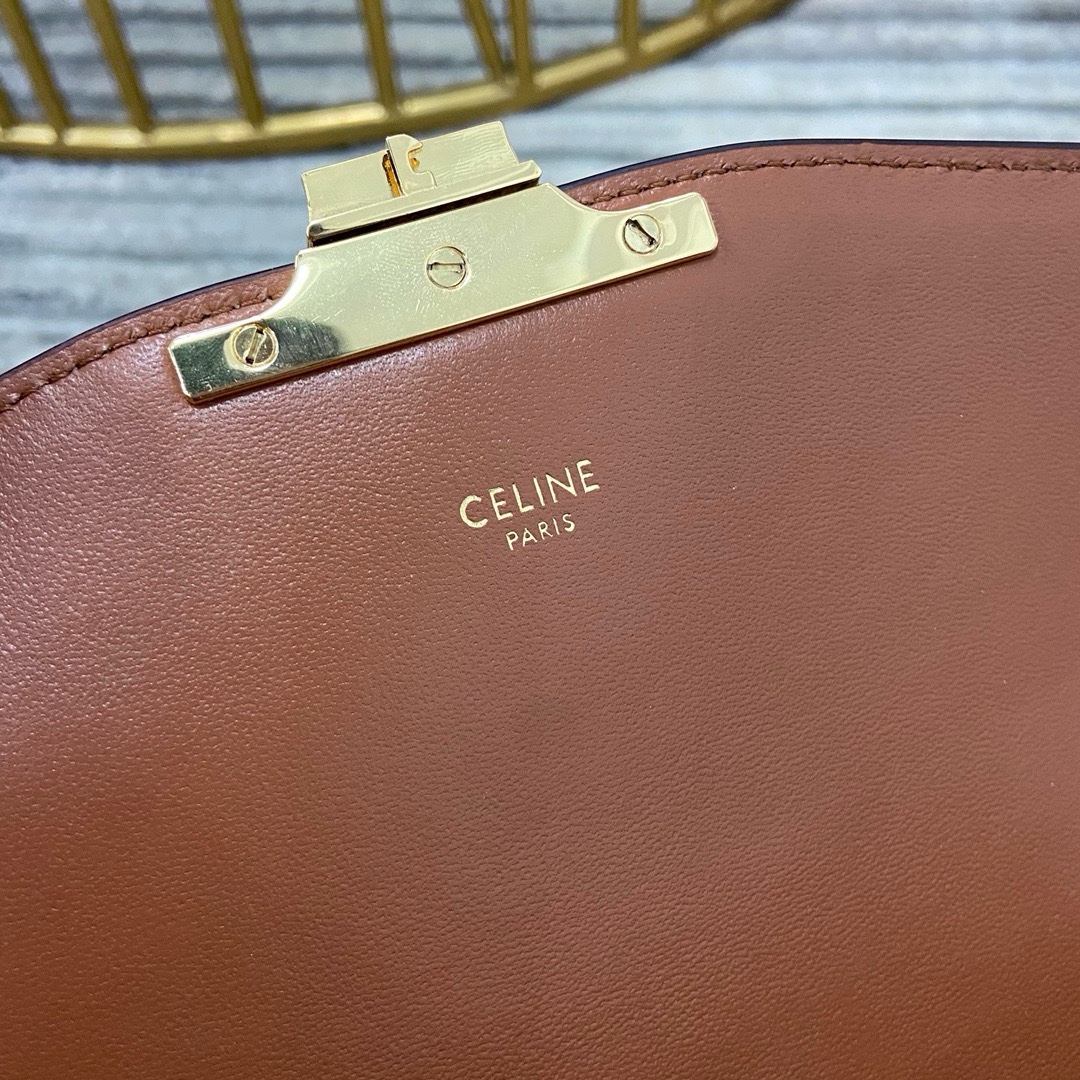 Celine Triomphe - Image 8