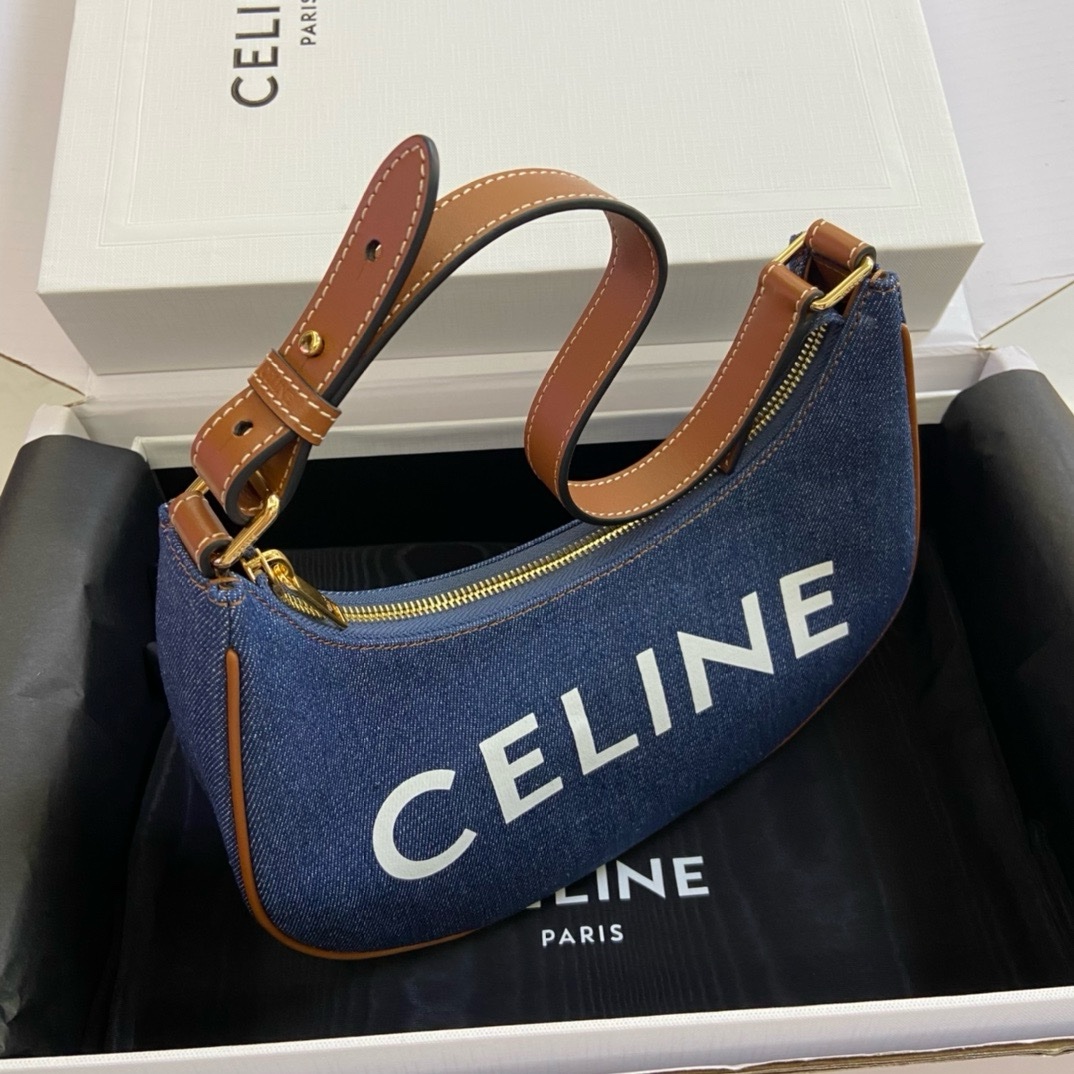 Celine Ava - Image 4