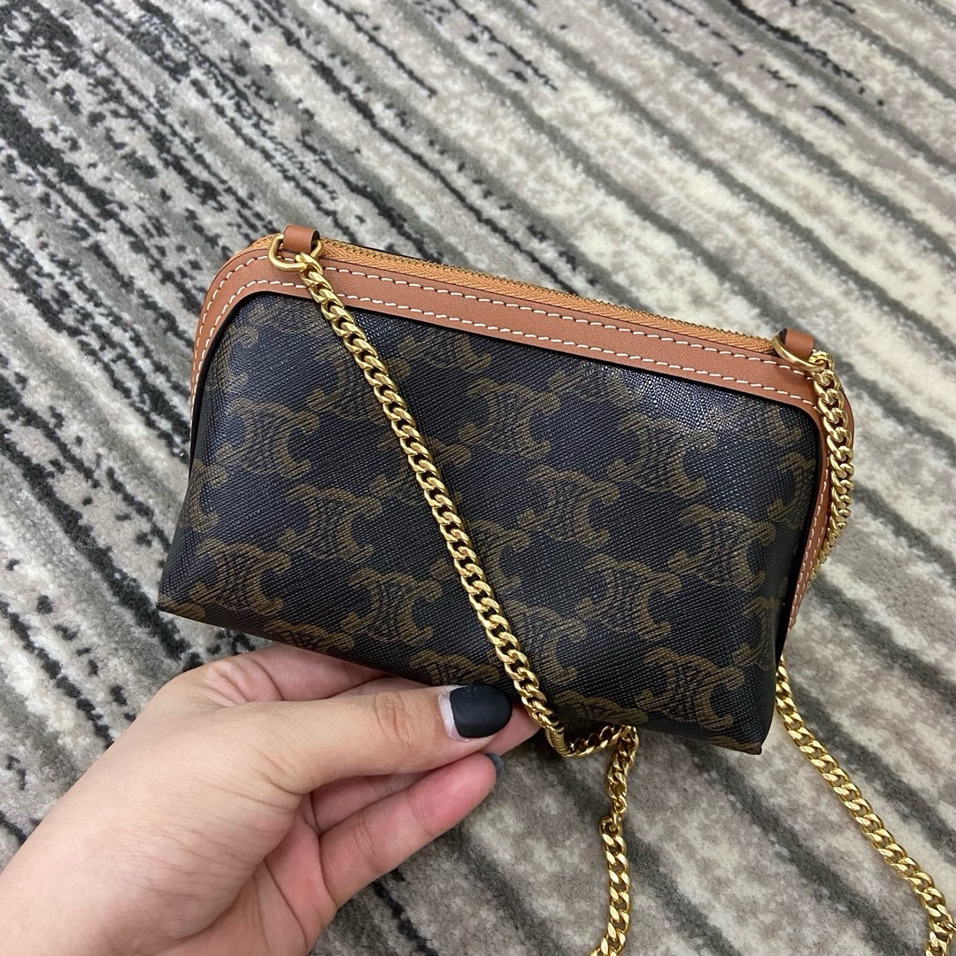 Celine Triomphe - Image 3