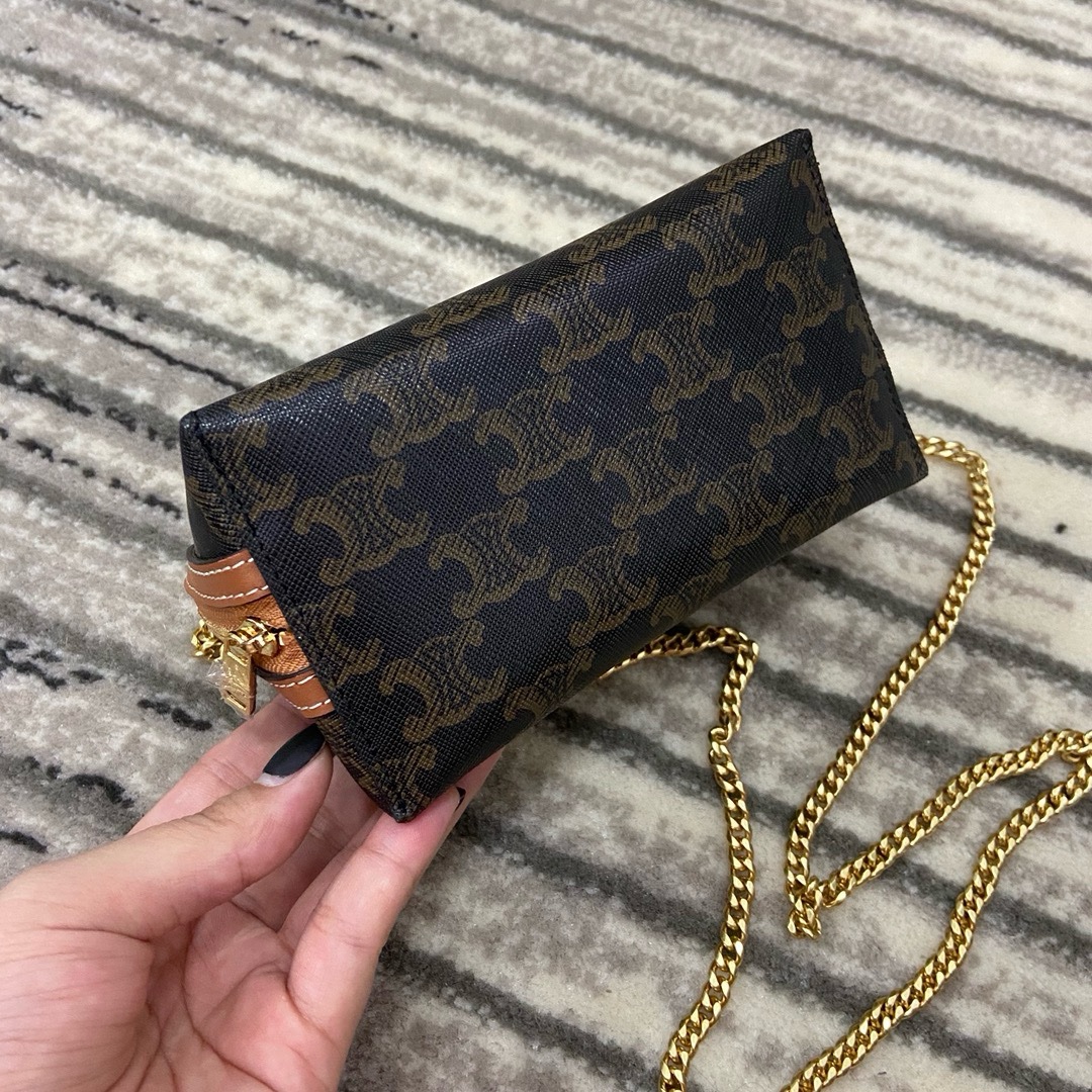 Celine Triomphe - Image 4