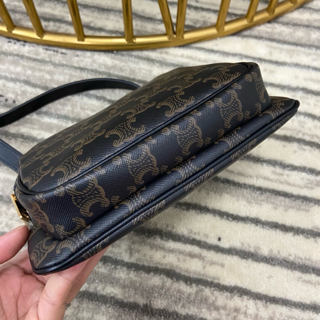 Celine Triomphe - Image 5