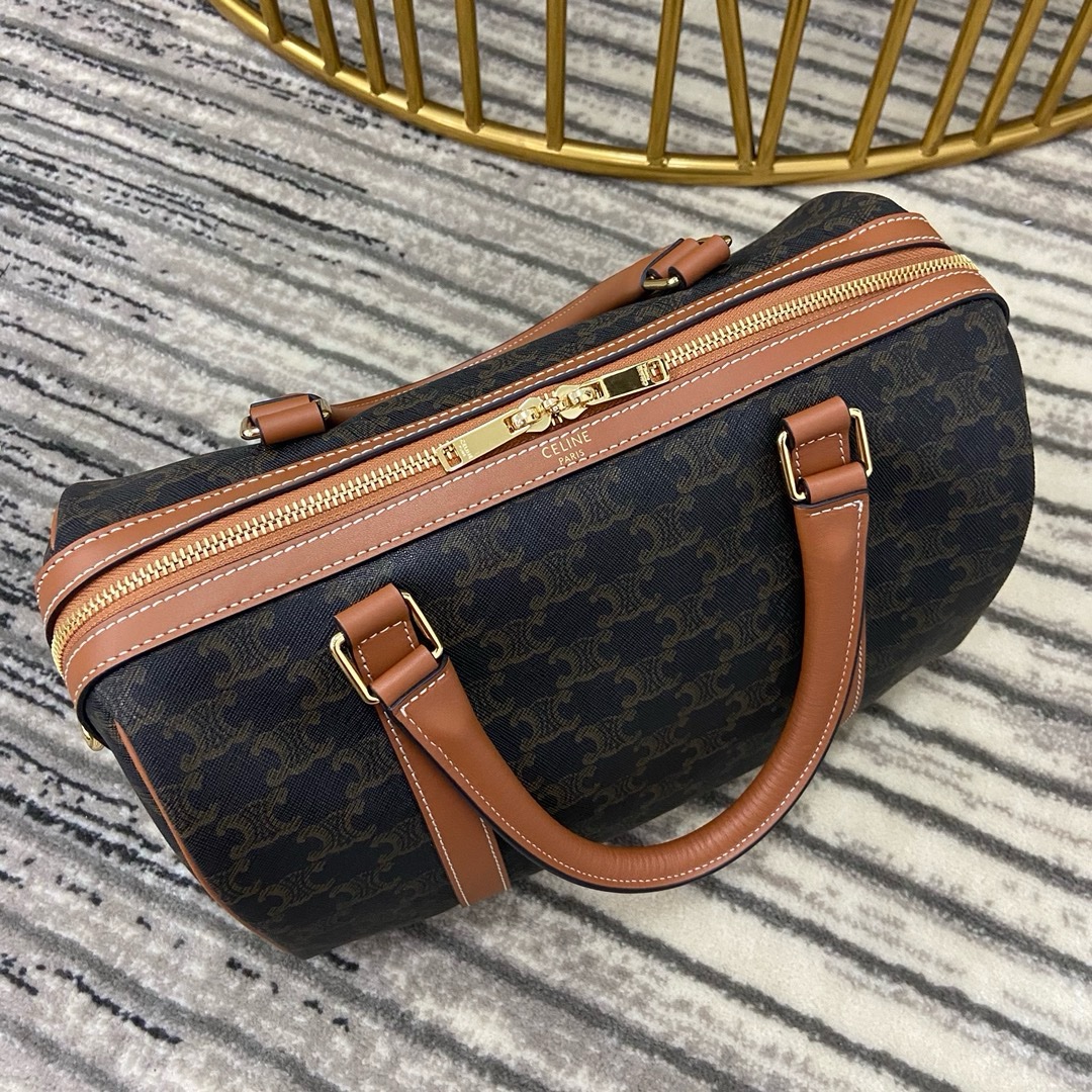 Celine Triomphe - Image 2