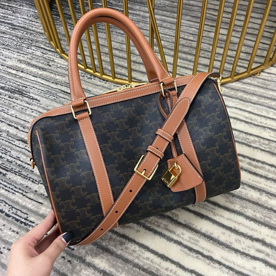 Celine Triomphe - Image 3