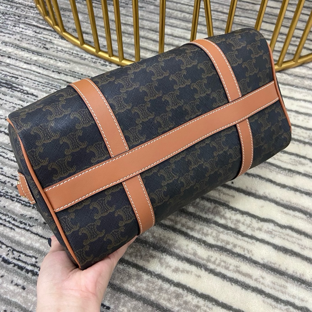 Celine Triomphe - Image 4