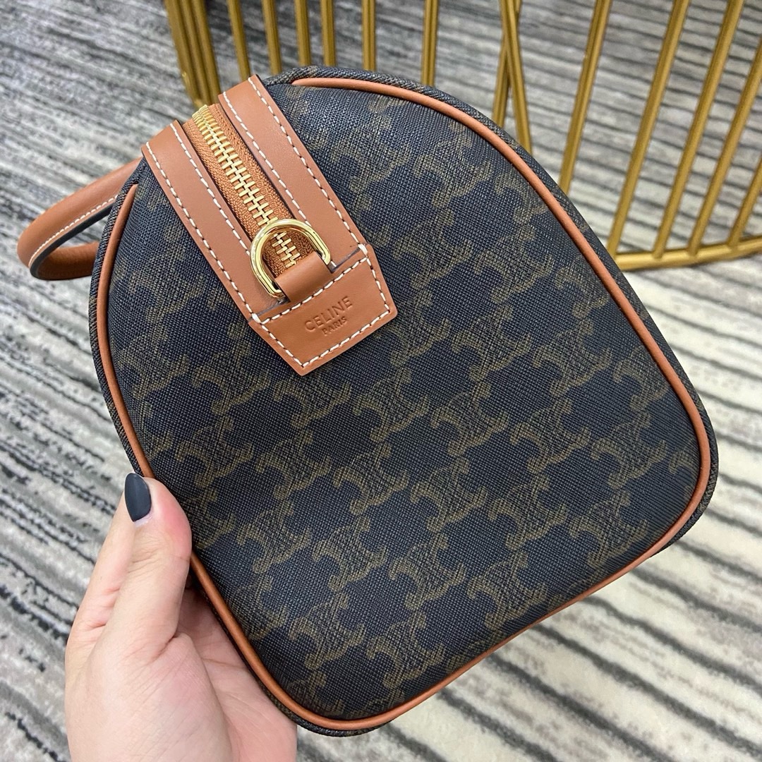 Celine Triomphe - Image 5