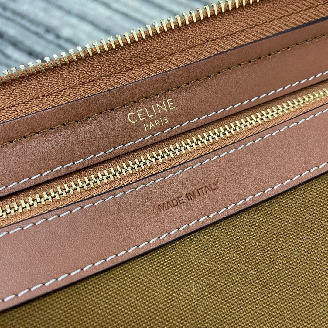 Celine Triomphe - Image 8