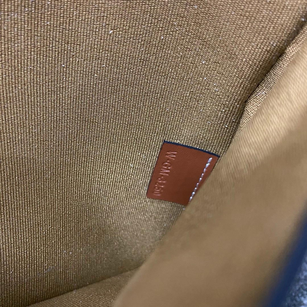 Celine Clutch - Image 8