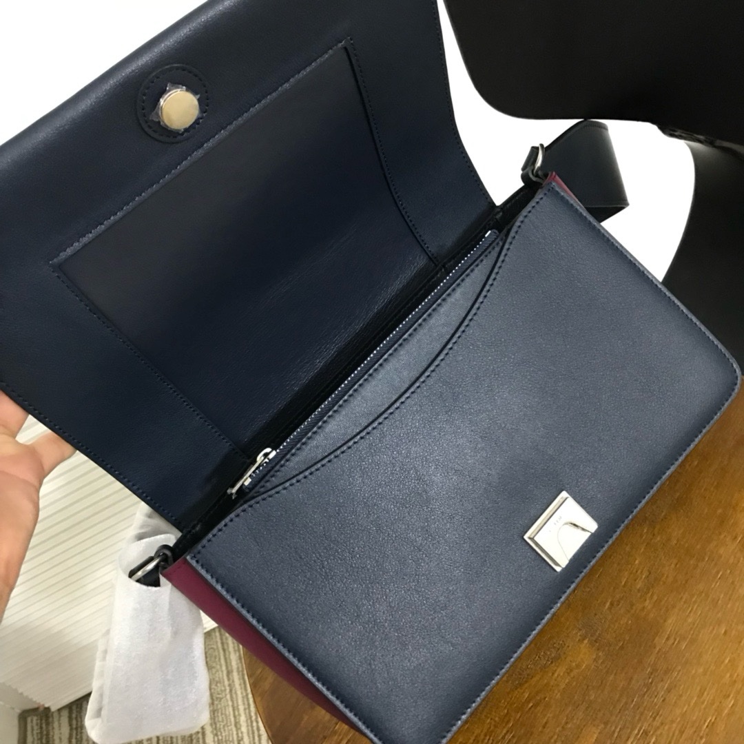 Celine Frame - Image 2