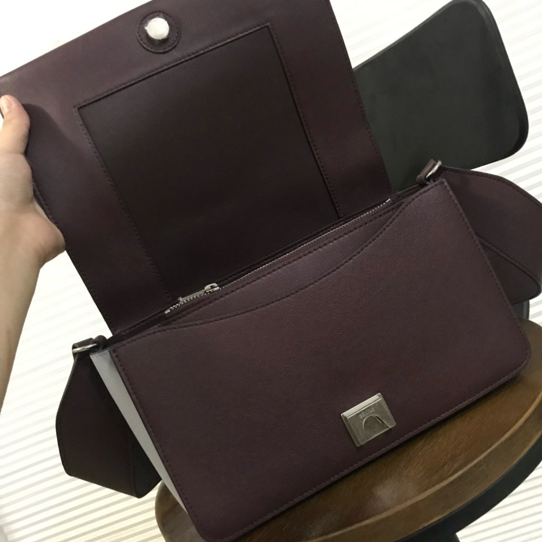 Celine Frame - Image 2