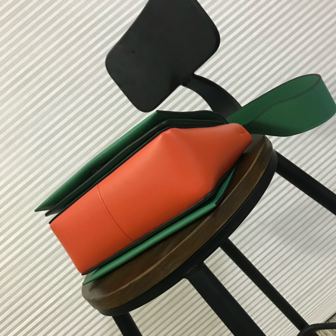 Celine Frame - Image 5