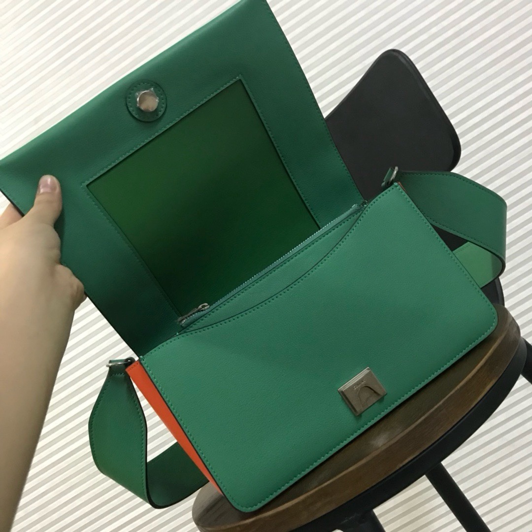 Celine Frame - Image 3