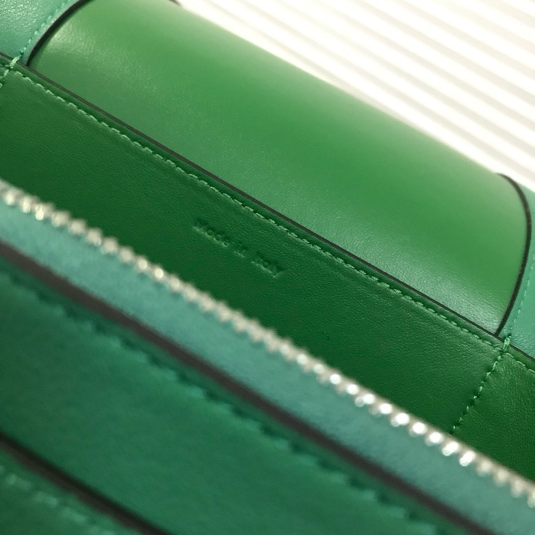 Celine Frame - Image 8