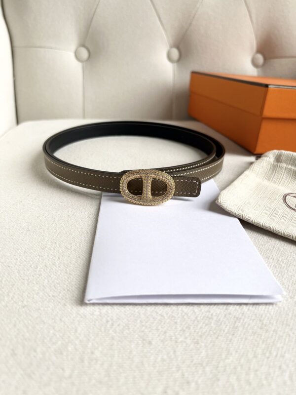 Hermes Women’s Narrow Belt Grey Epsom