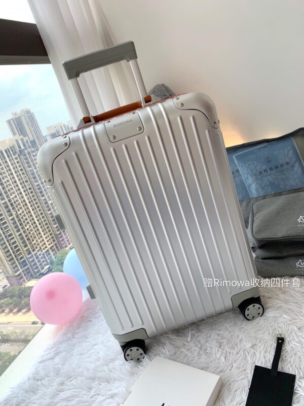Rimowa Original Cabin Twist