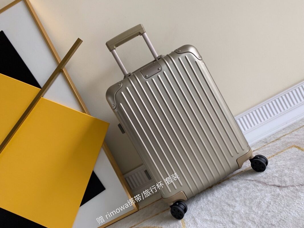 Rimowa Cabin Classic