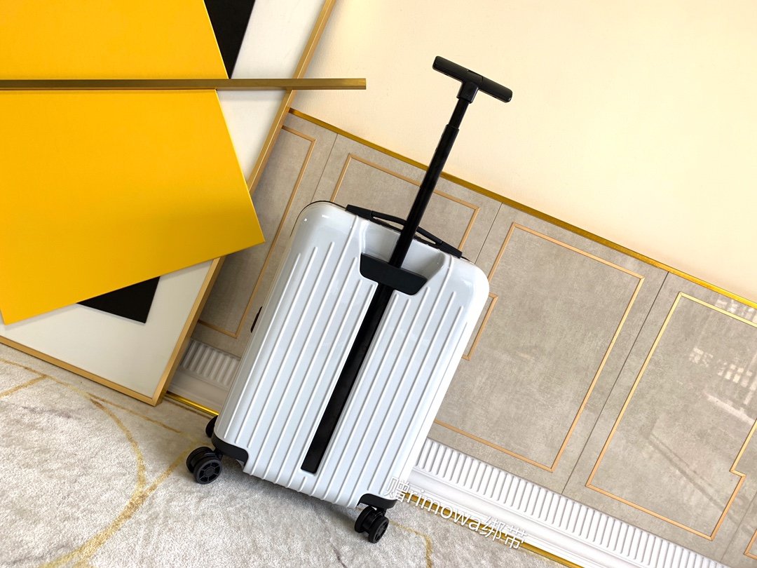 Rimowa Essential Lite - Image 2