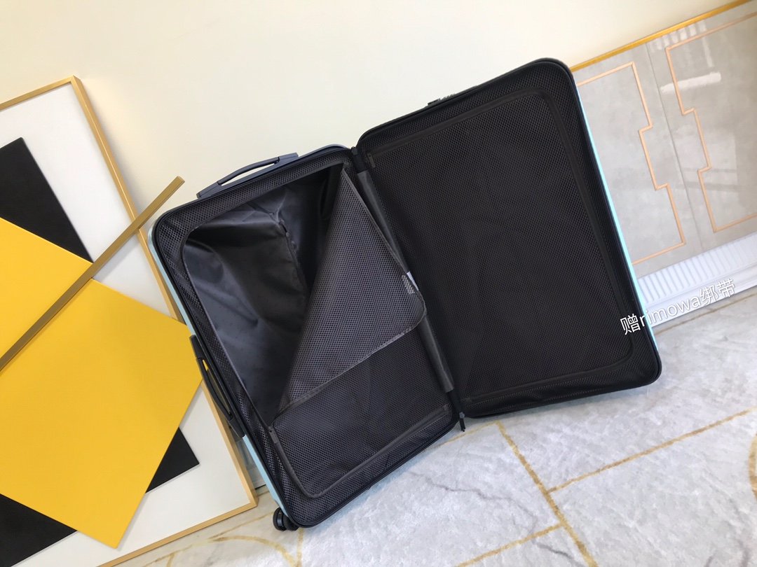 Rimowa Essential Lite - Image 8