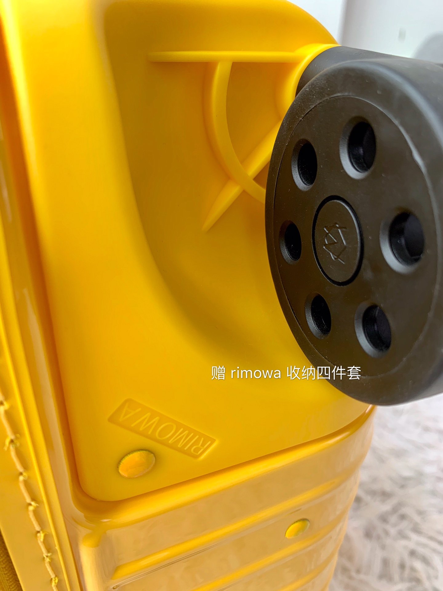 Rimowa Essential Trunk Plus - Image 3