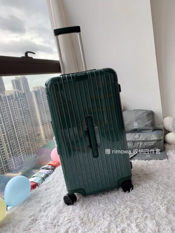 Rimowa Essential Trunk Plus