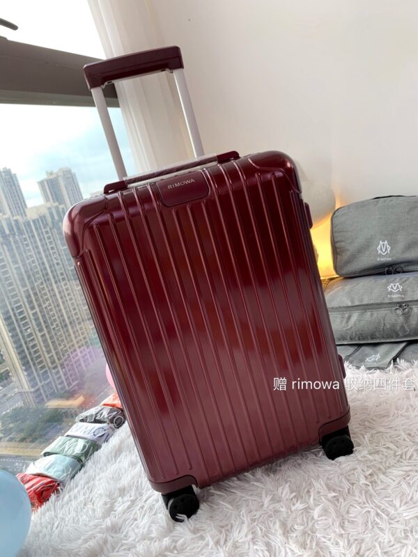 Rimowa Essential Cabin