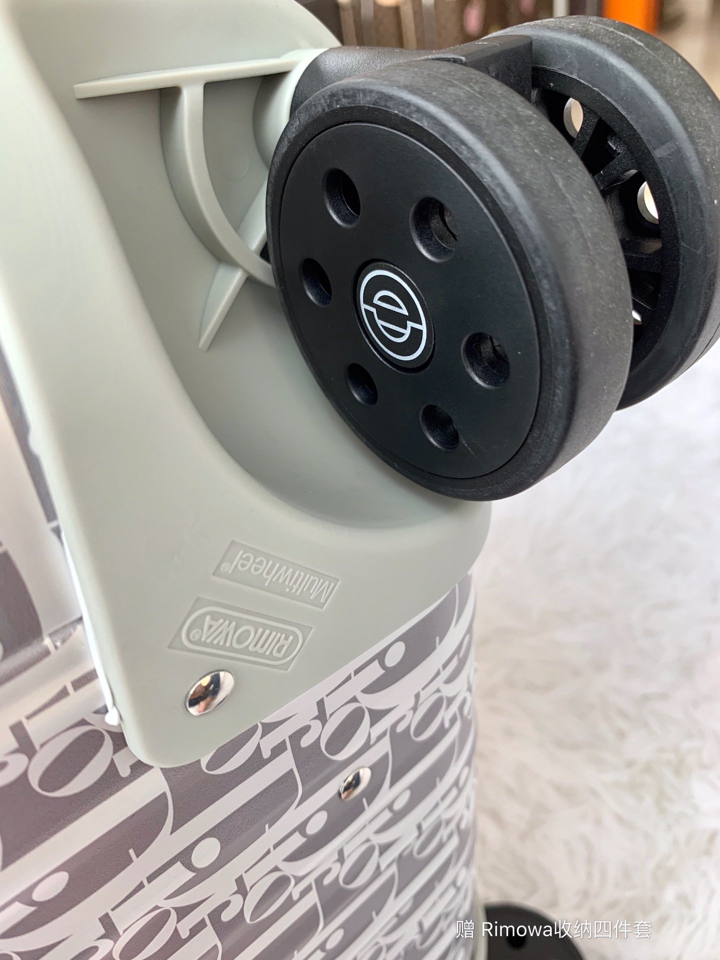 Dior & Rimowa Trunk Suitcase - Image 9